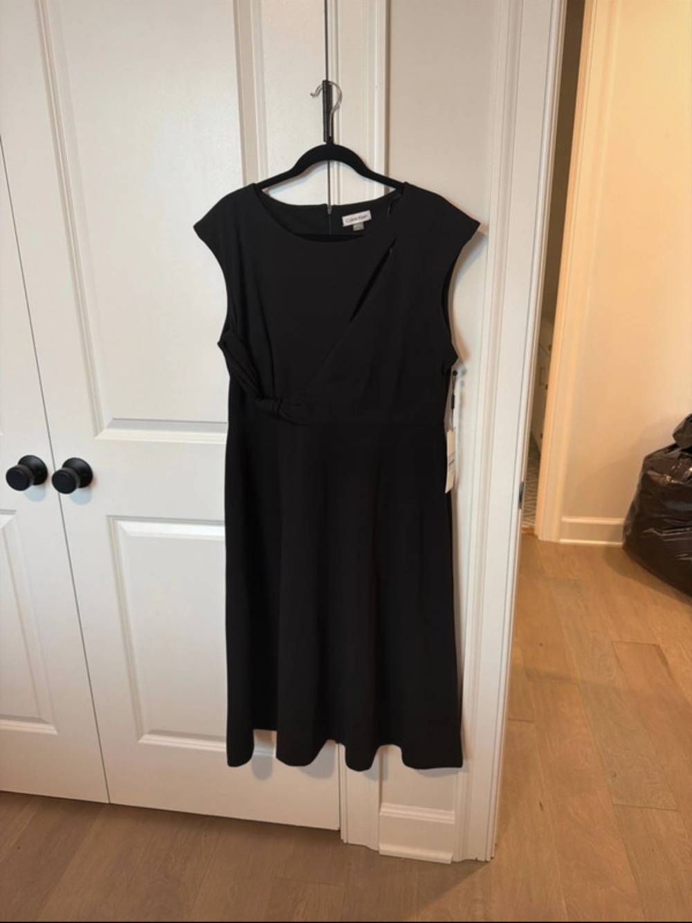 Calvin Klein Black Cap-Sleeve Knot-Front A-Line Dress